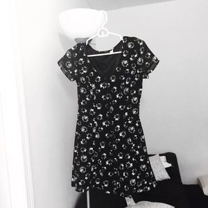 H&M Chiffon Daisy Printed Black and White Dress